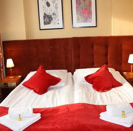 Classic לינה וארוחת בוקר